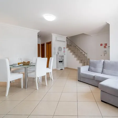 Magnolia Village - A By Hellovacations Albufeira